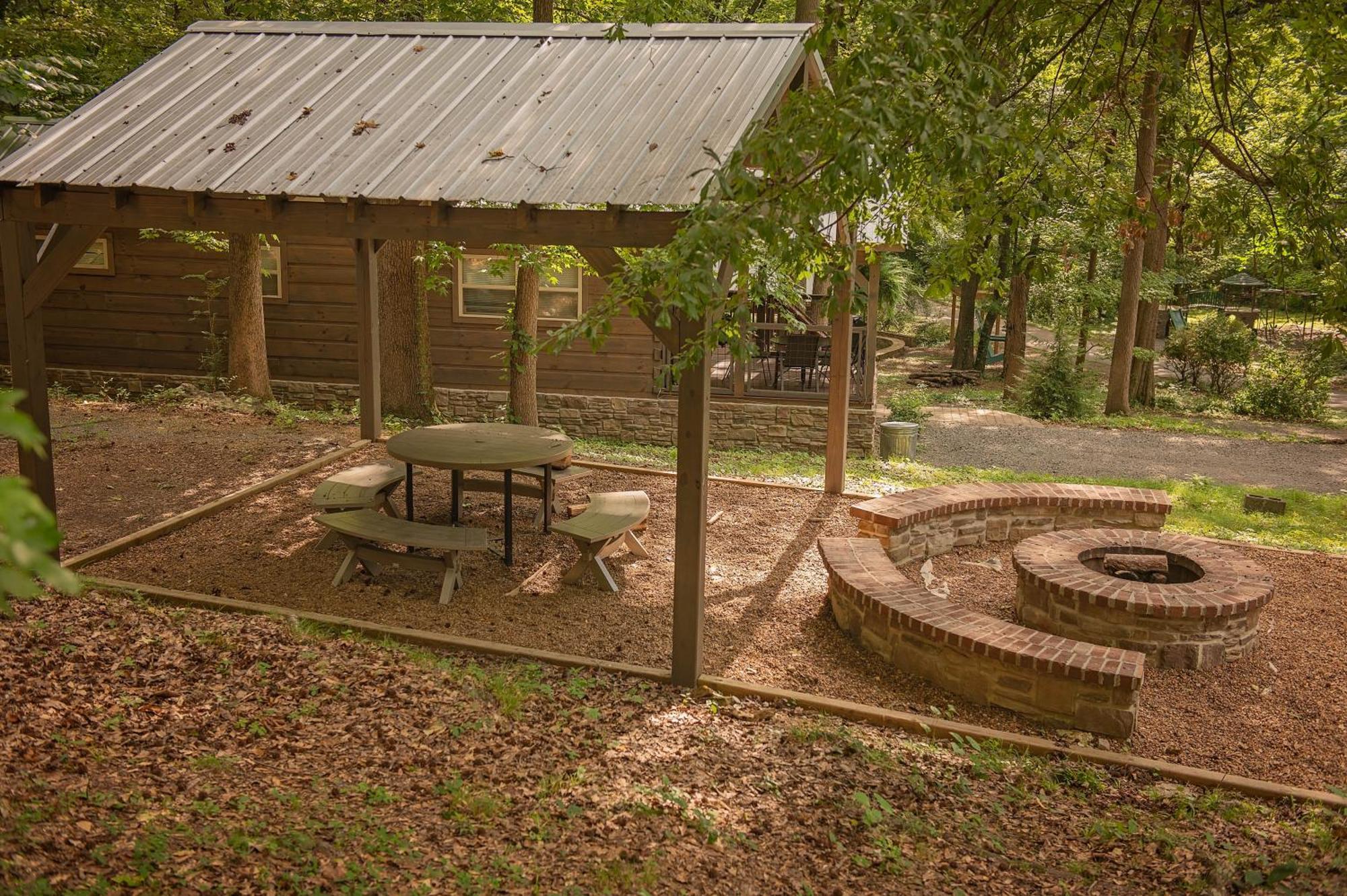 Tiny Cabin Village Private Hot Tub Lynda Cabin Chattanooga Ngoại thất bức ảnh
