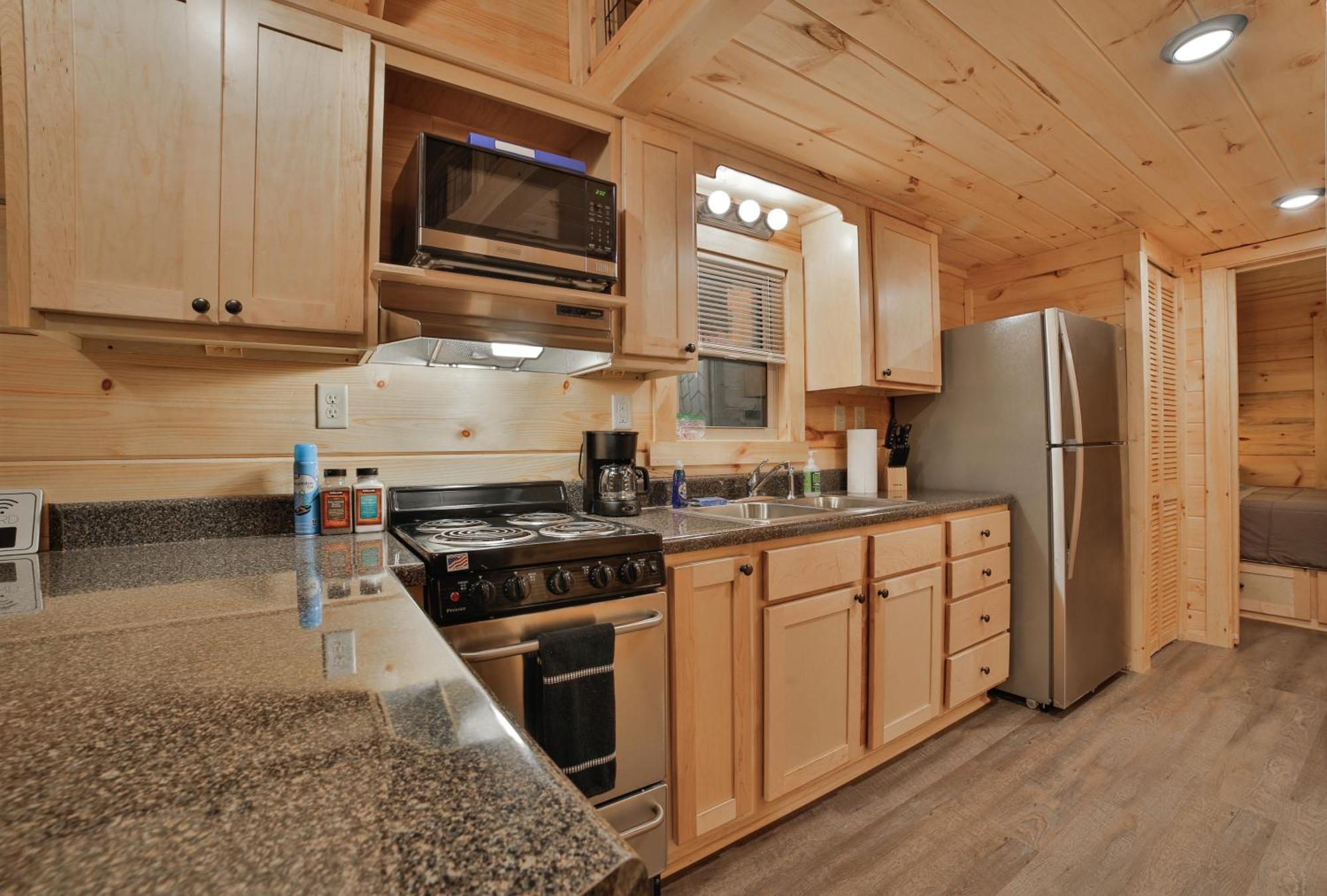 Tiny Cabin Village Private Hot Tub Lynda Cabin Chattanooga Ngoại thất bức ảnh